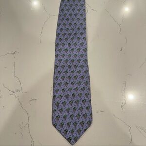MARTHA'S VINEYARD VINES SHEP & IAN GRAPES 100% SILK PURPLE NECK TIE EUC